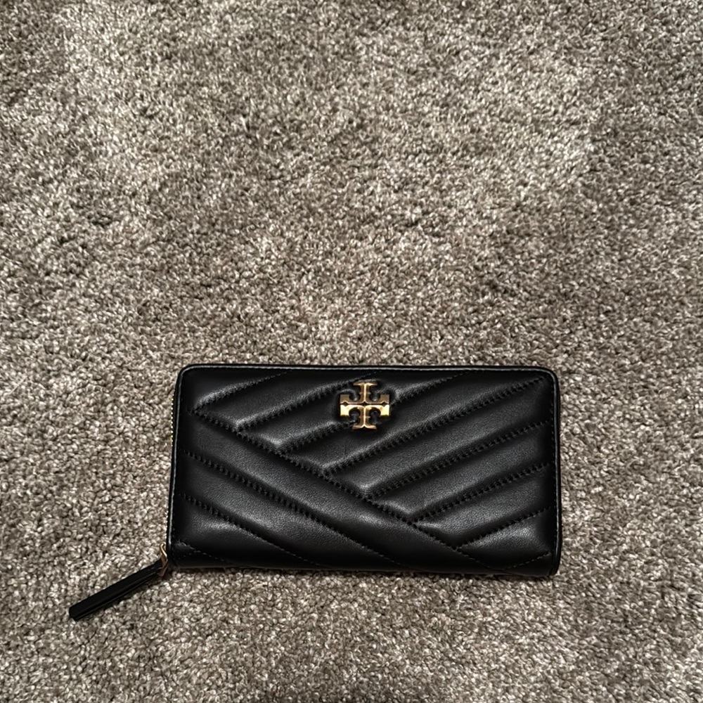 Tory Burch Kira Chevron-Quilt Zip Continental Wallet